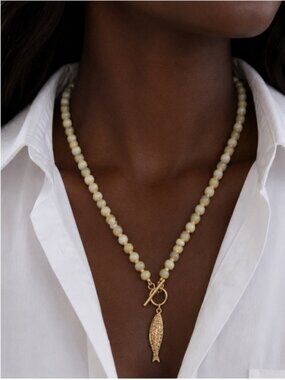 New! Coastal Neutral Preppy Green Sardine Fish Necklace NWOT 1047